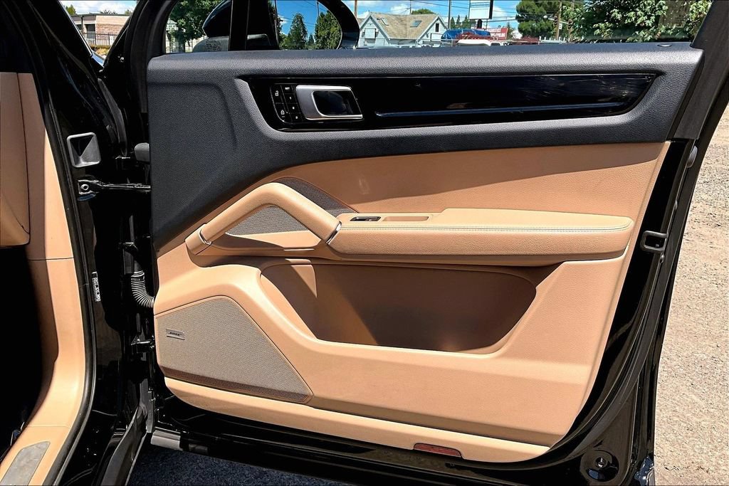 Used 2019 Porsche Cayenne AWD/4WD image 22