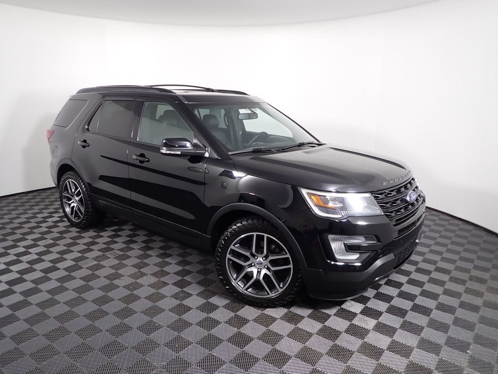 Used 2017 Ford Explorer Sport w/ Equipment Group 401A AWD/4WD image 9