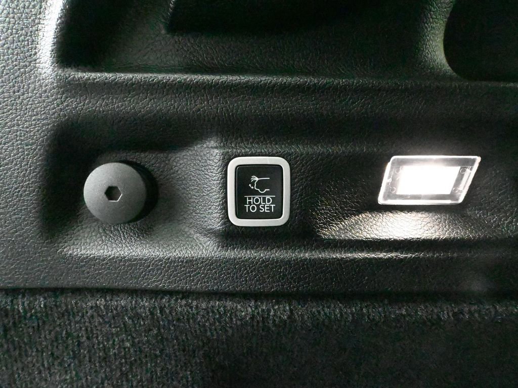 Used 2021 Jeep Grand Cherokee L Summit w/ Luxury Tech Group V image 50