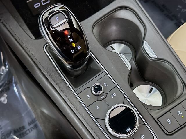 Used 2024 Cadillac XT4 Luxury w/ Cold Weather Package image 18