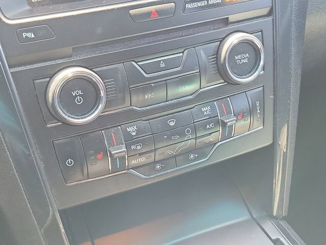 Used 2016 Ford Explorer XLT w/ Equipment Group 202A AWD/4WD image 19