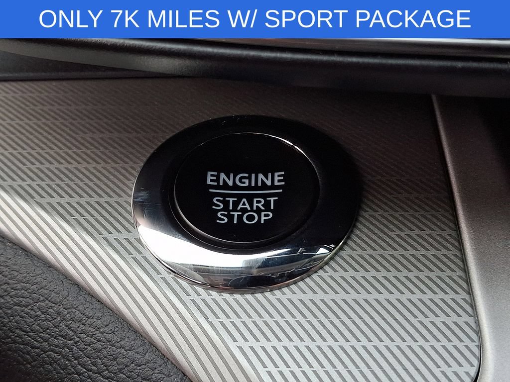 Used 2024 Ford Explorer XLT w/ Equipment Group 202A AWD/4WD image 25