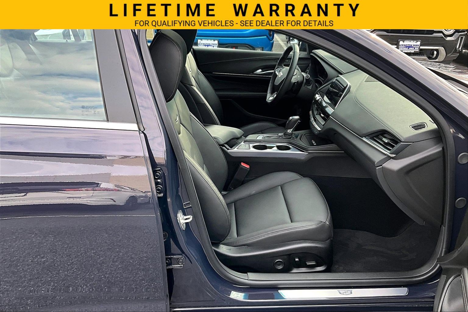 Used 2025 Cadillac CT4 Premium Luxury RWD image 7