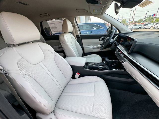 Used 2025 Kia Sorento S AWD/4WD image 22