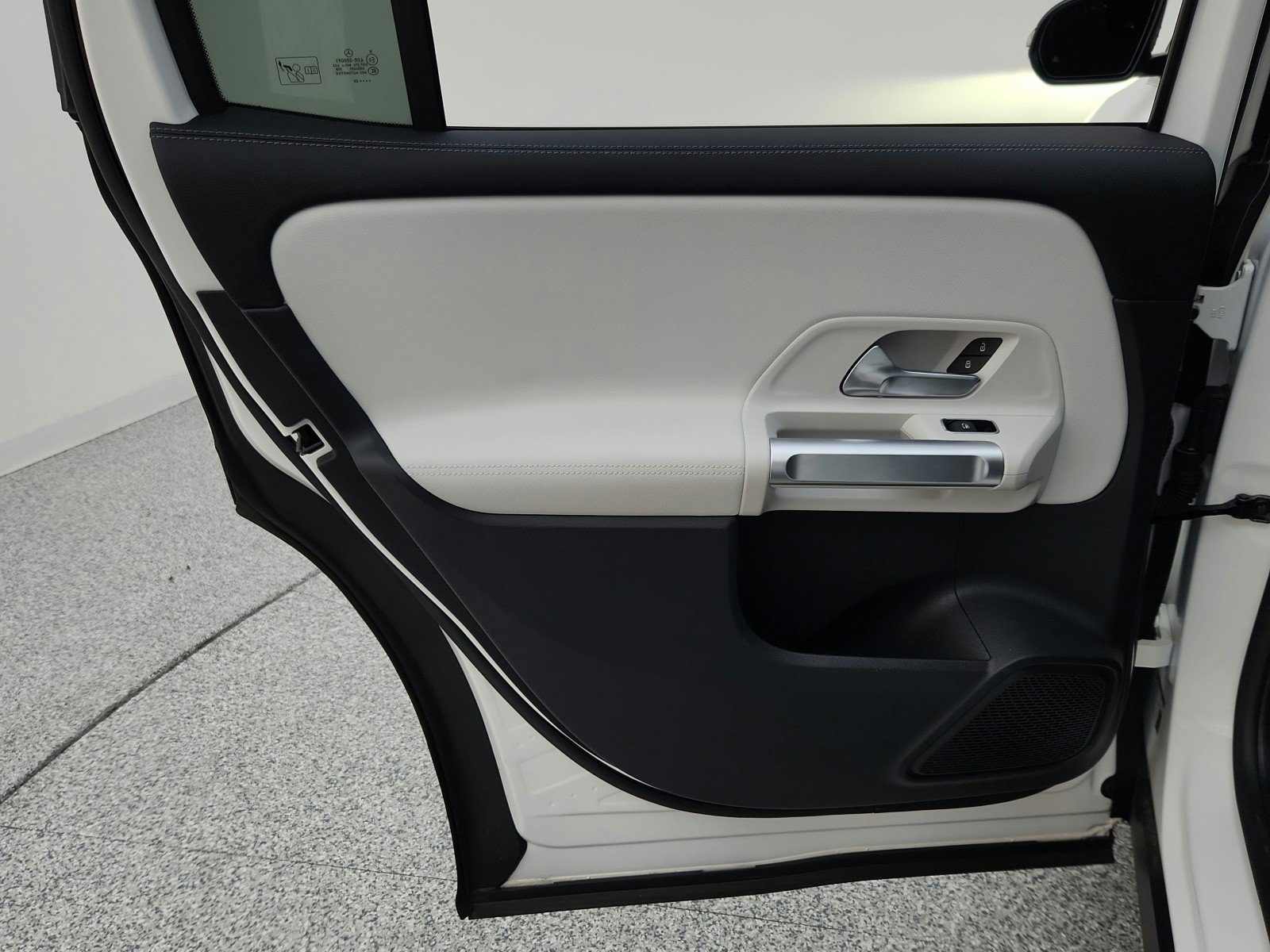 Certified 2022 Mercedes-Benz GLB 250 image 21