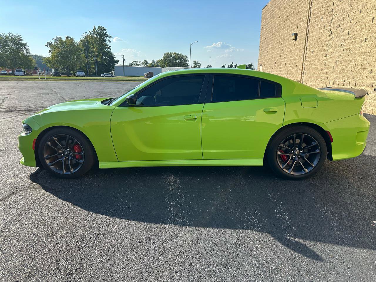 Used 2023 Dodge Charger R/T w/ Plus Group RWD image 2