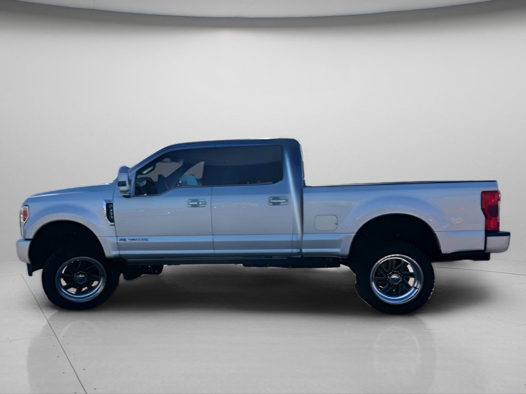 Used 2017 Ford F350 Platinum w/ Platinum Ultimate Package AWD/4WD image 11