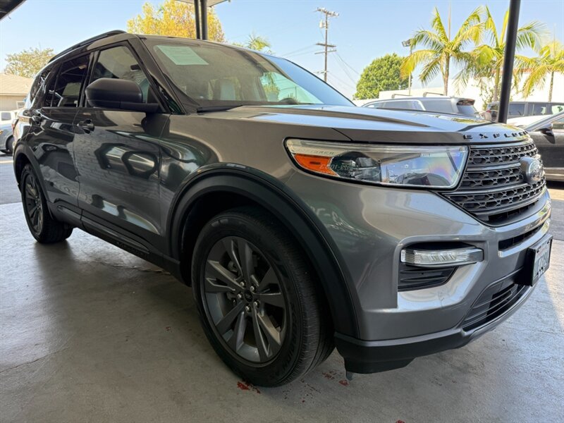Used 2021 Ford Explorer XLT w/ Equipment Group 202A RWD image 8