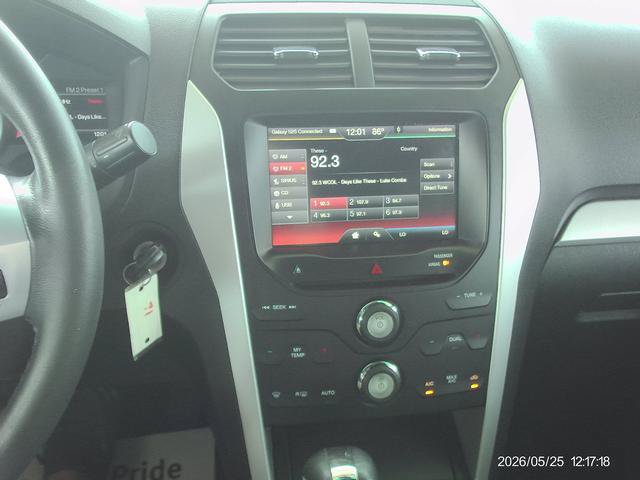 Used 2015 Ford Explorer XLT w/ Equipment Group 202B AWD/4WD image 12