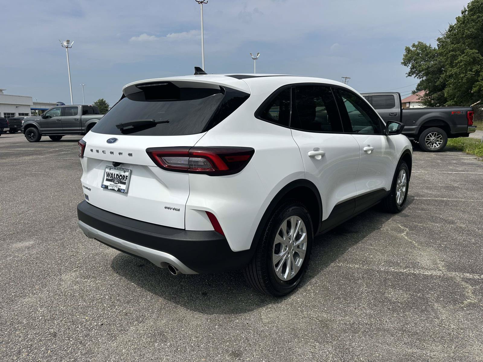Used 2025 Ford Escape Active AWD/4WD image 6