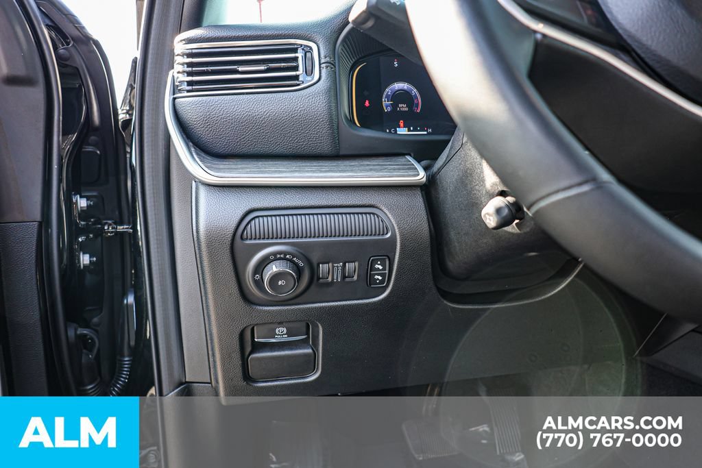 Used 2024 Jeep Wagoneer Series II RWD image 27