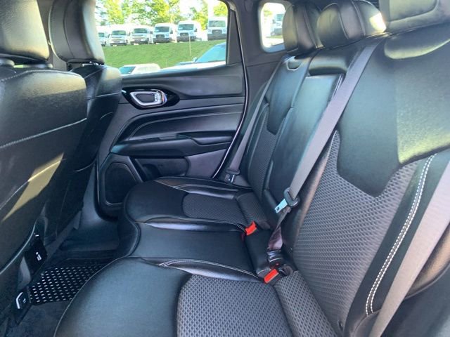 Used 2024 Jeep Compass Latitude w/ Convenience Group AWD/4WD image 19