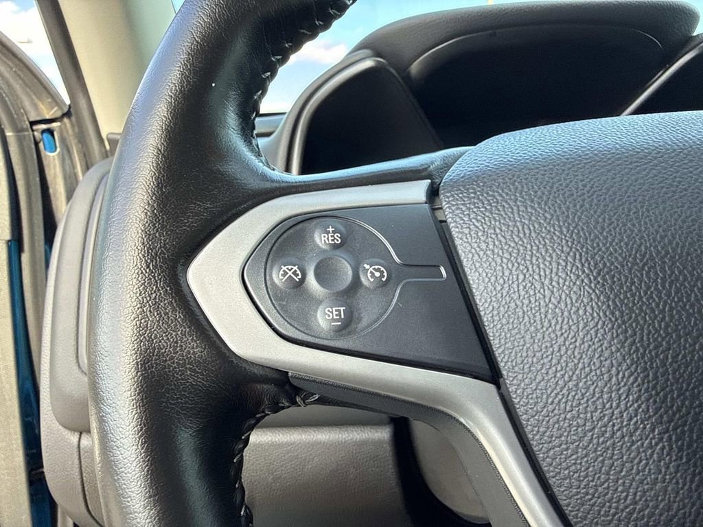 Used 2022 Chevrolet Colorado LT image 34