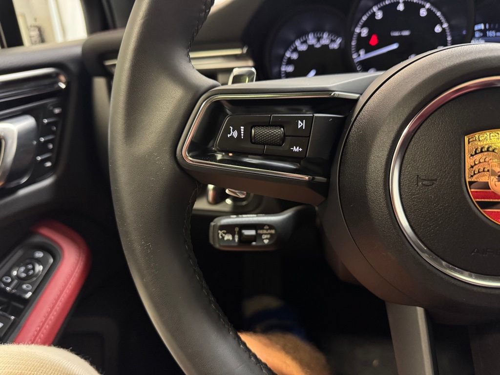 Certified 2025 Porsche Macan w/ Premium Package Plus AWD/4WD image 21