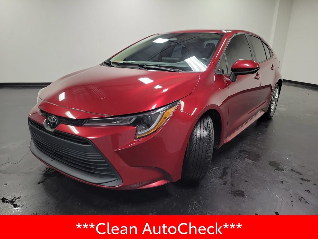 Used 2024 Toyota Corolla LE FWD image 4