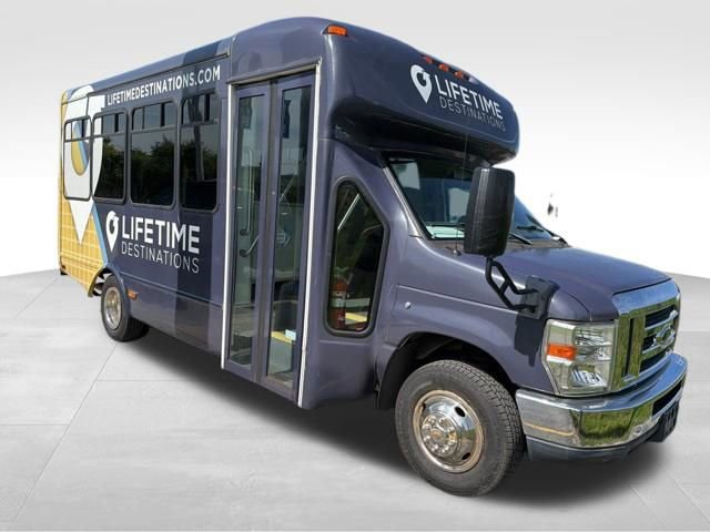 Used 2012 Ford E-350 and Econoline 350 Super Duty w/ Shuttle Bus Prep Pkg RWD image 3