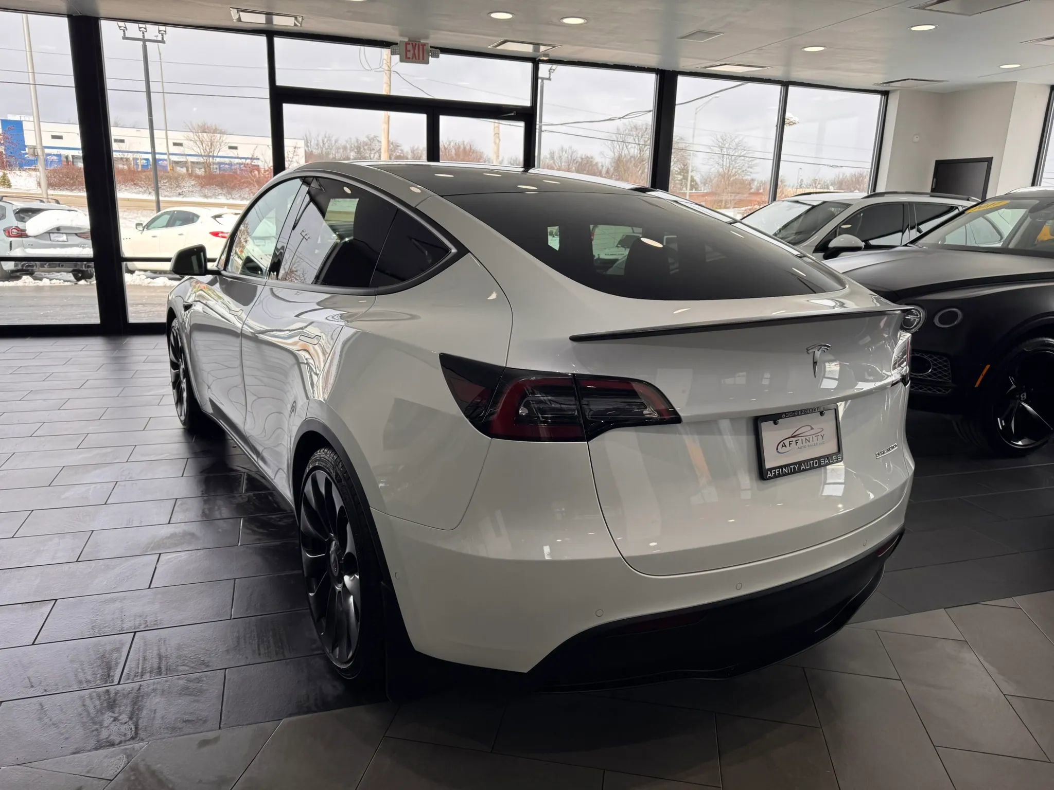 Used 2022 Tesla Model Y Performance image 3