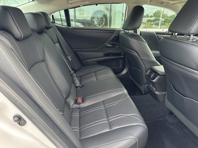 Used 2022 Lexus ES 350 Ultra Luxury image 23