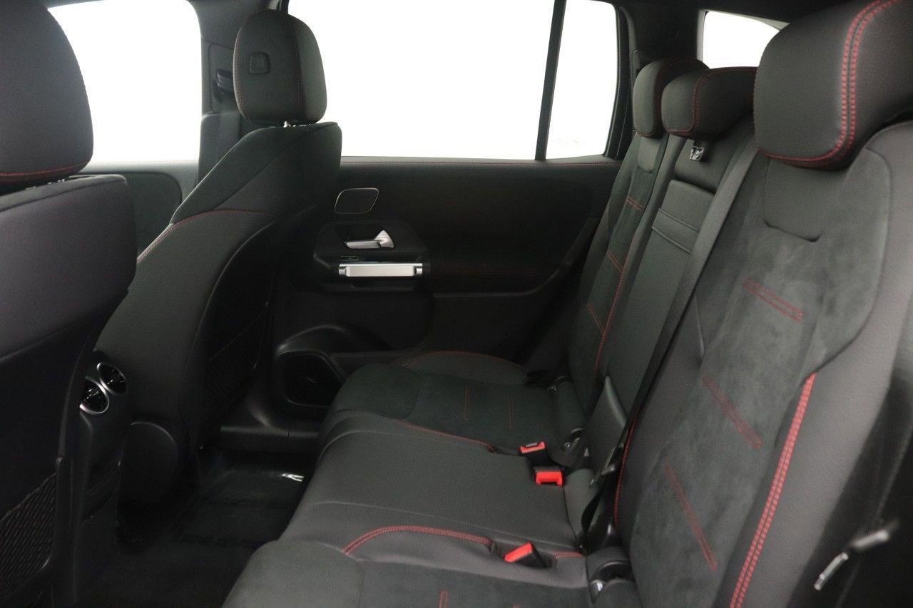 Certified 2025 Mercedes-Benz GLB 250 image 33