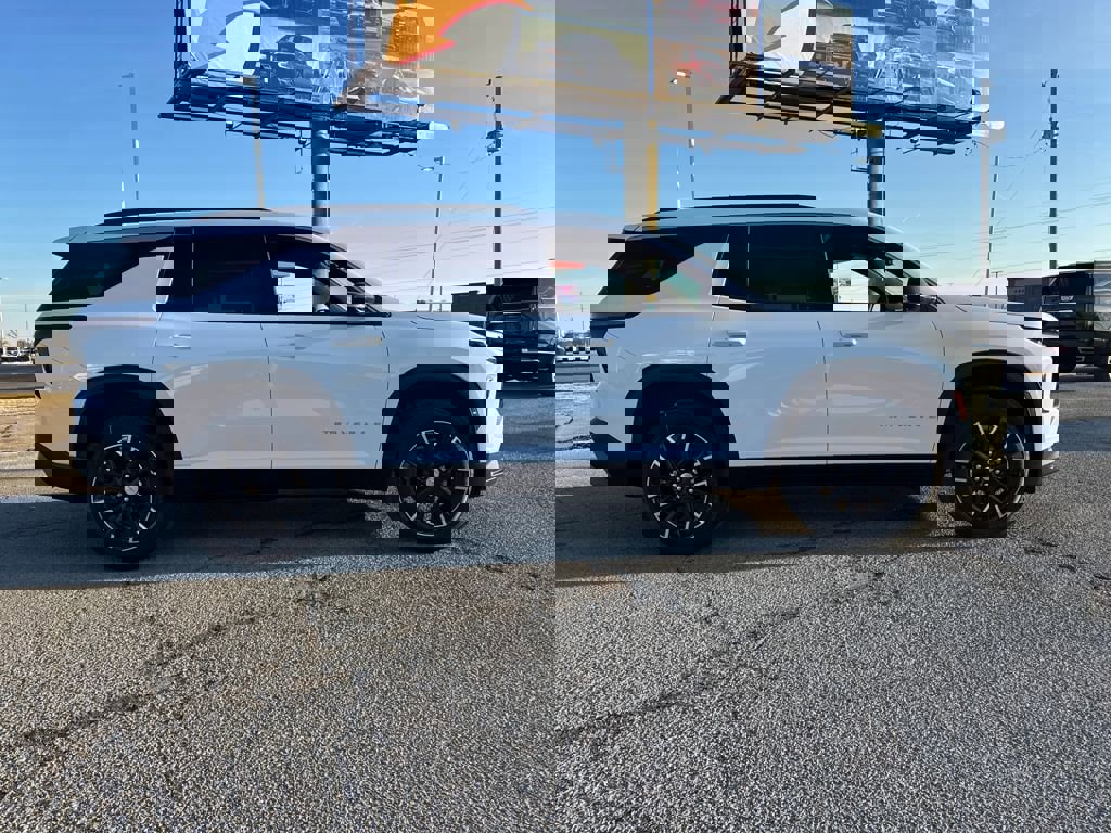 New 2026 Chevrolet Traverse LT w/ Sun and Wheel Package image 7