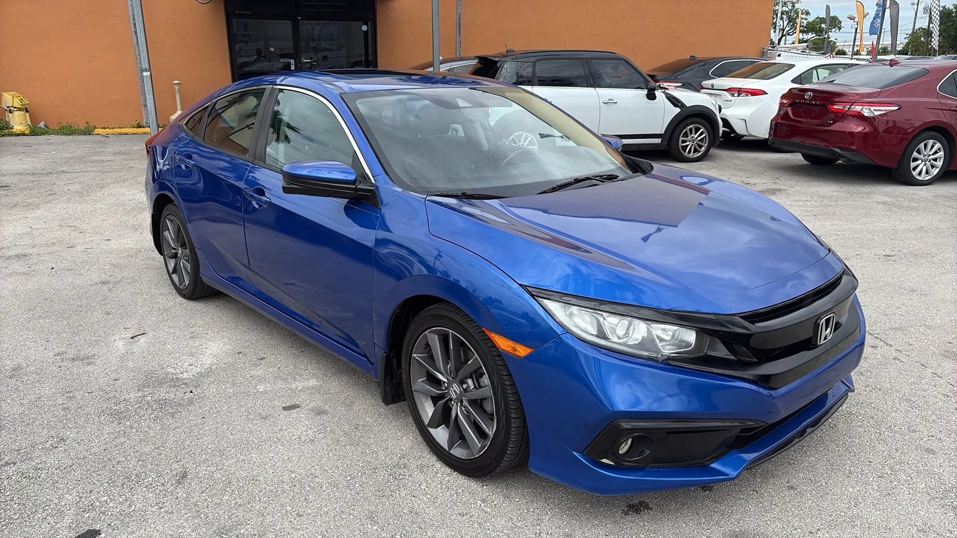 Used 2020 Honda Civic EX image 3