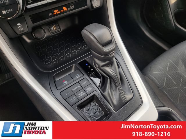 Used 2025 Toyota RAV4 XLE AWD/4WD image 20