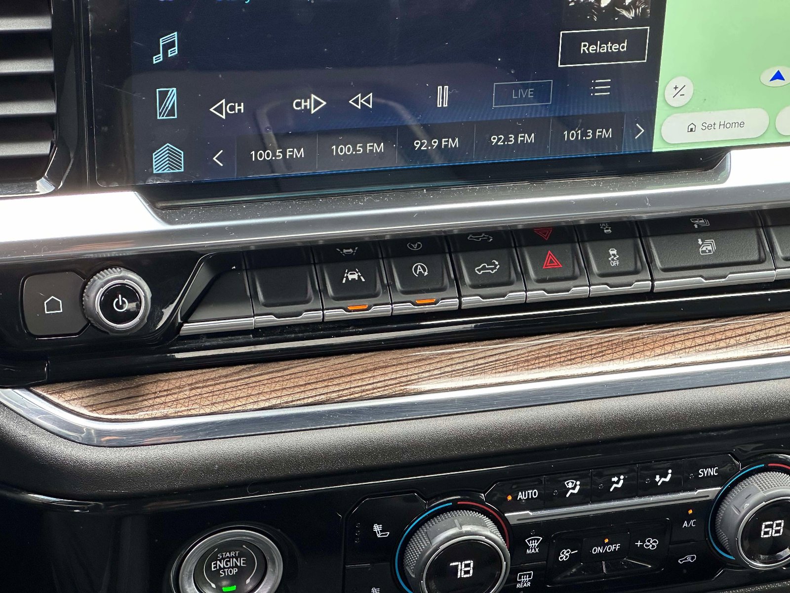 Used 2024 Chevrolet Silverado 1500 LT AWD/4WD image 29