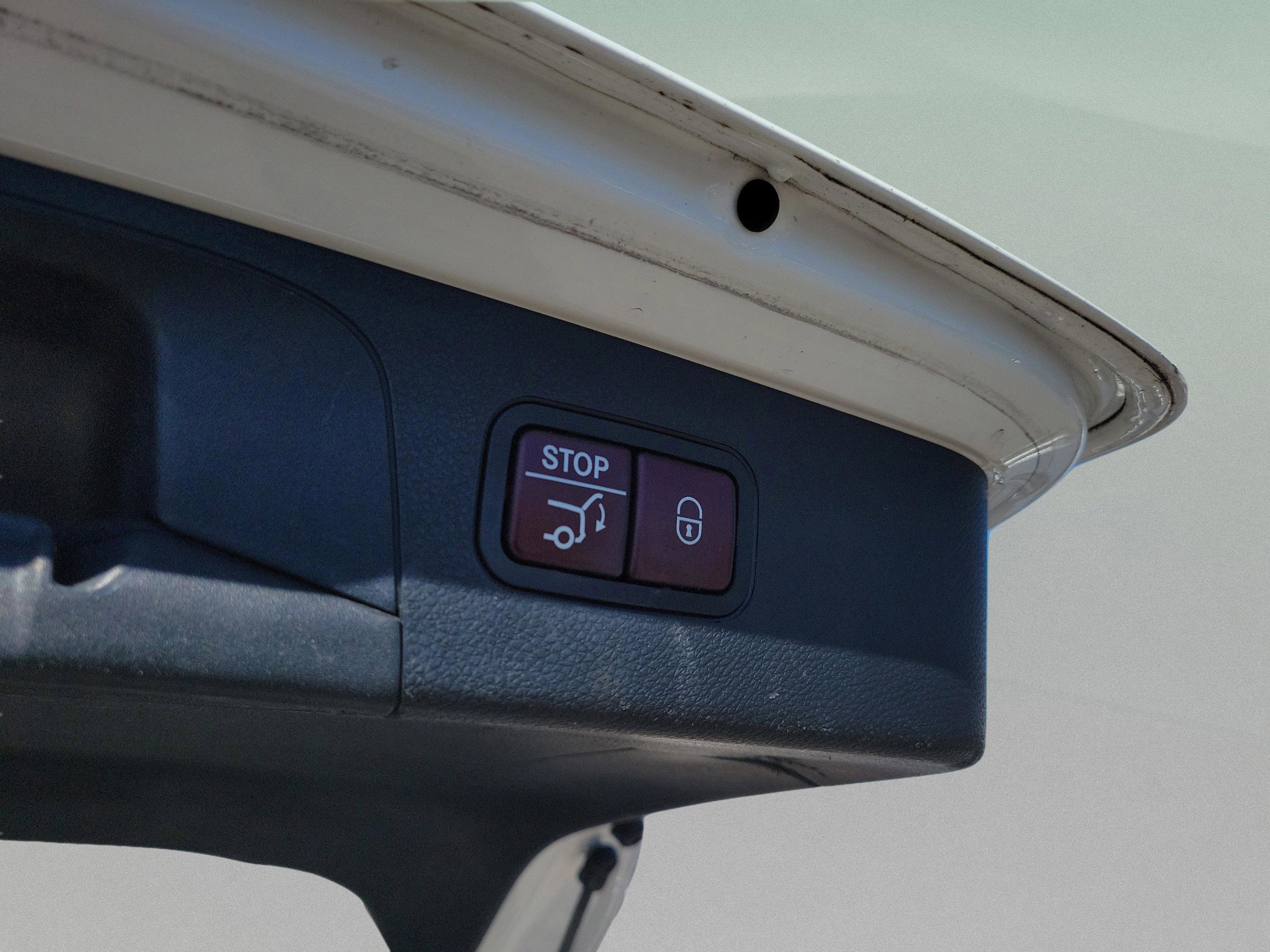 Used 2019 Mercedes-Benz GLC 300 image 6