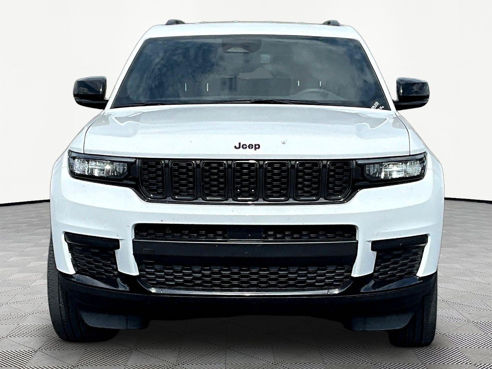 Used 2023 Jeep Grand Cherokee L Laredo AWD/4WD image 2