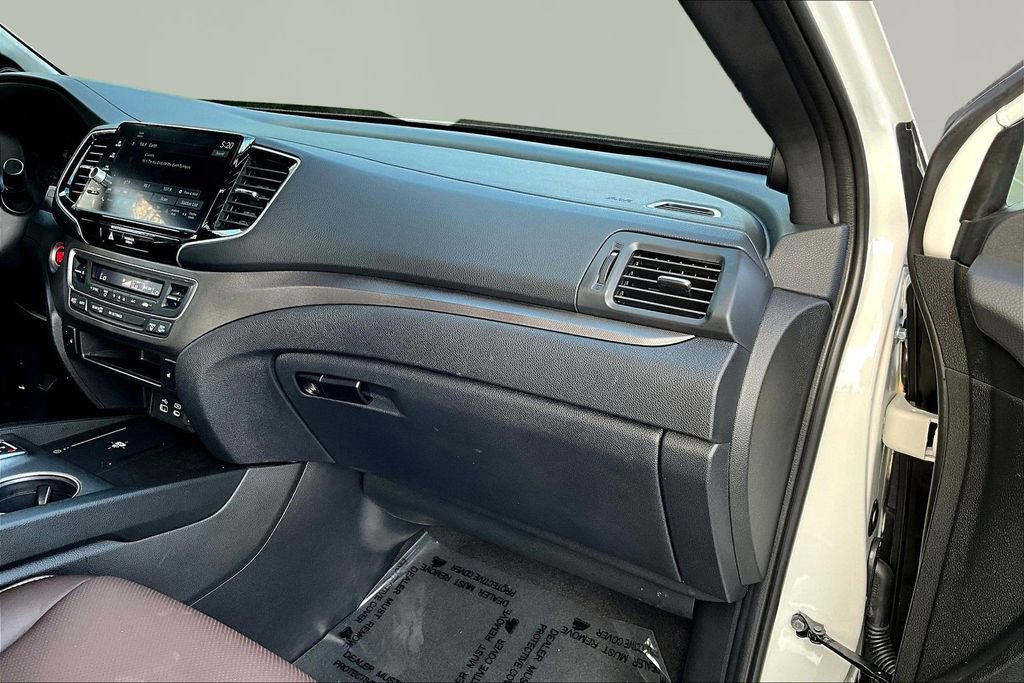 Certified 2025 Honda Ridgeline RTL image 18