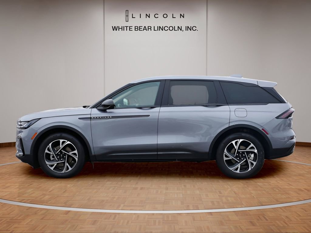 Used 2025 Lincoln Nautilus Premier w/ Equipment Group 102A AWD/4WD image 8
