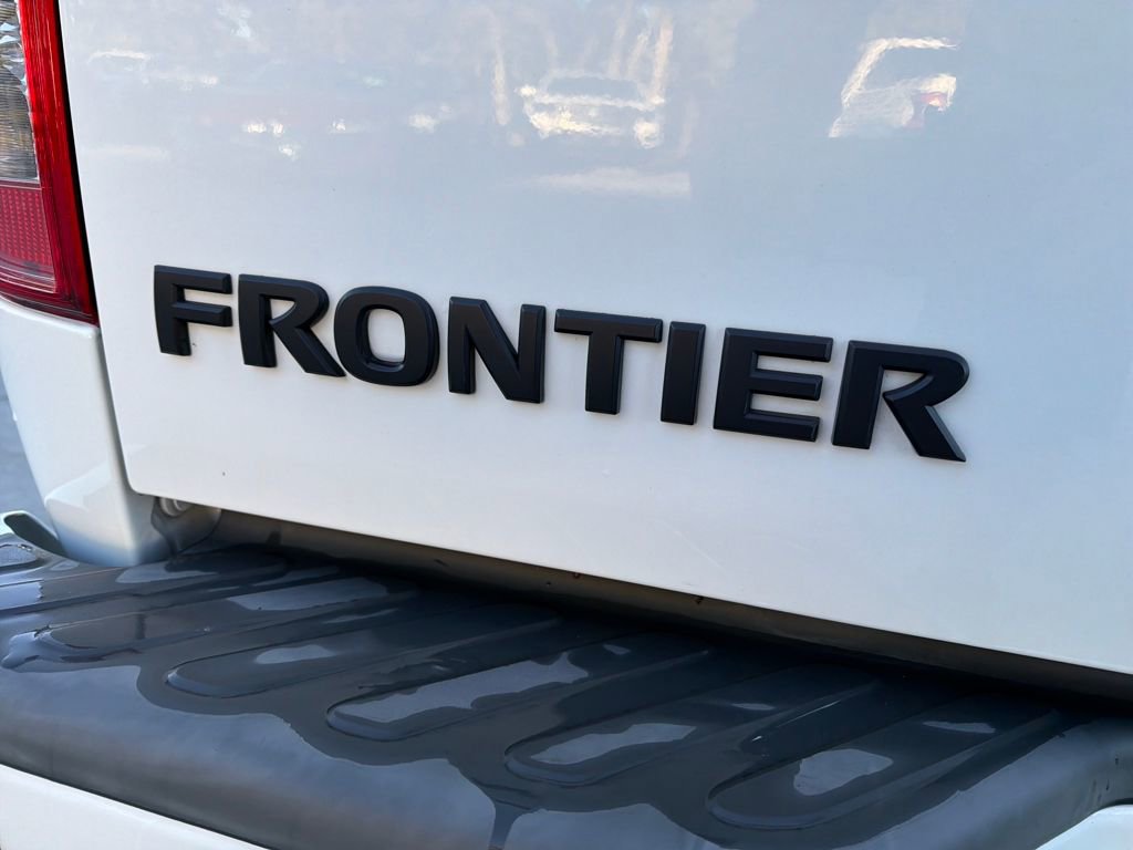 Used 2020 Nissan Frontier SV w/ Midnight Edition Floor Mats image 9