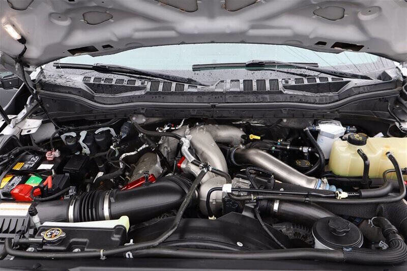 Used 2020 Ford F350 Lariat w/ Tremor Off-Road Package image 18