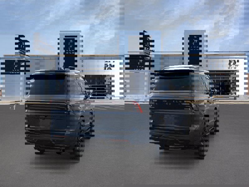 New 2025 Lincoln Navigator Reserve image 8