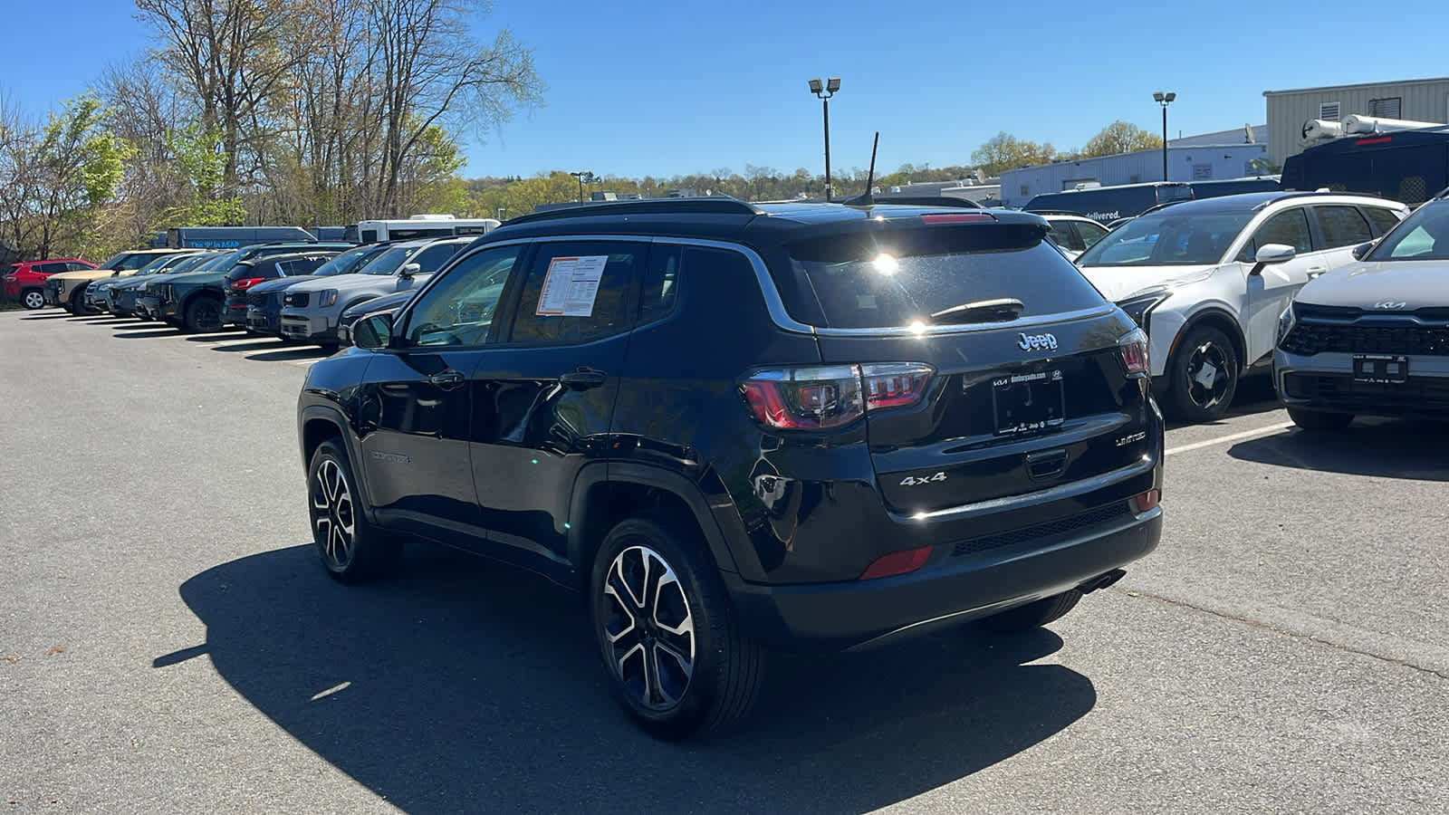 Used 2022 Jeep Compass Limited AWD/4WD image 5