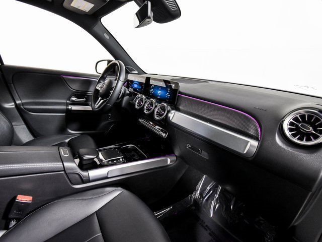 Used 2022 Mercedes-Benz EQB 300 4MATIC image 33