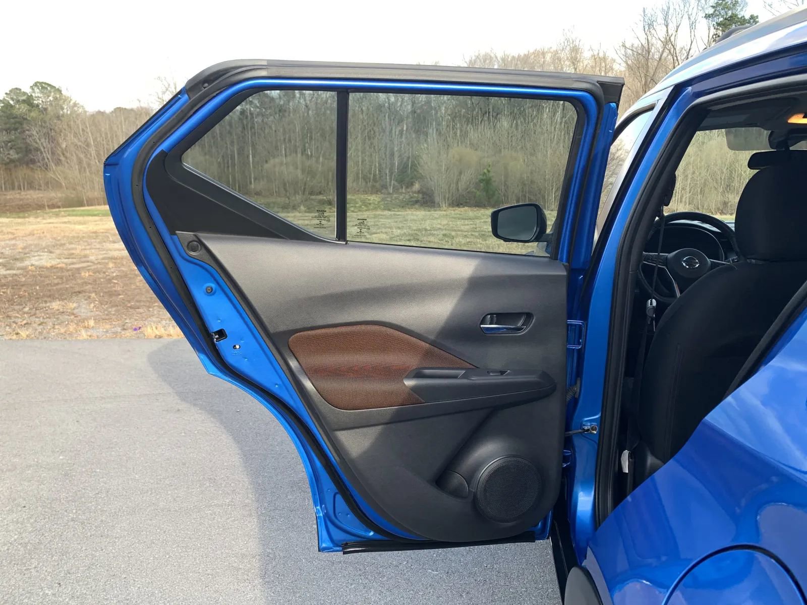 Used 2021 Nissan Kicks SR w/ Exterior Package FWD image 24