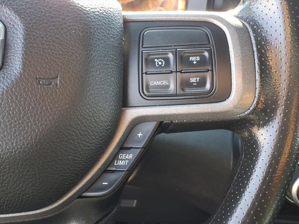 Used 2022 RAM 2500 Tradesman w/ Chrome Appearance Group image 12