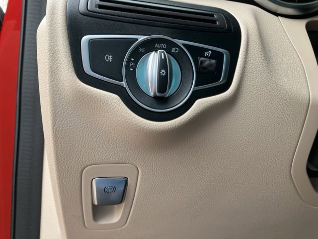 Used 2022 Mercedes-Benz GLC 300 4MATIC image 26