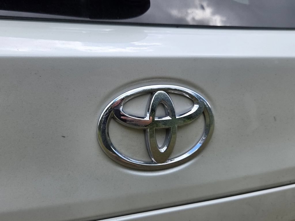 Certified 2023 Toyota Corolla Cross XLE FWD image 10