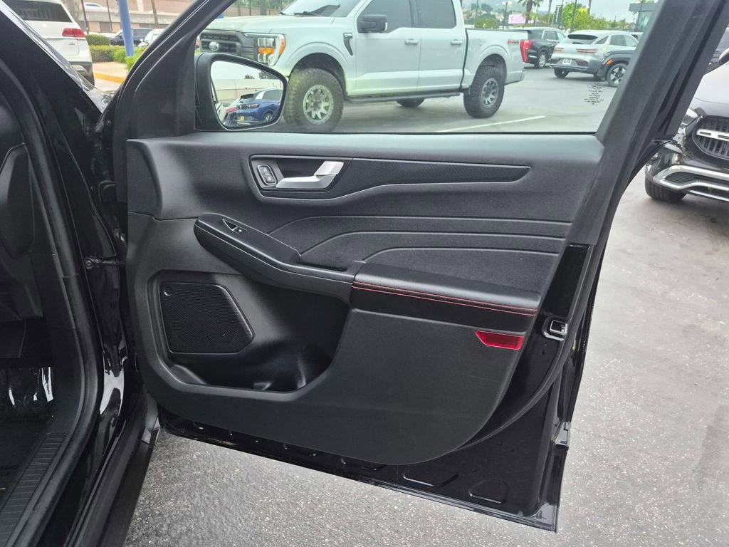 Used 2024 Ford Escape ST-Line image 34