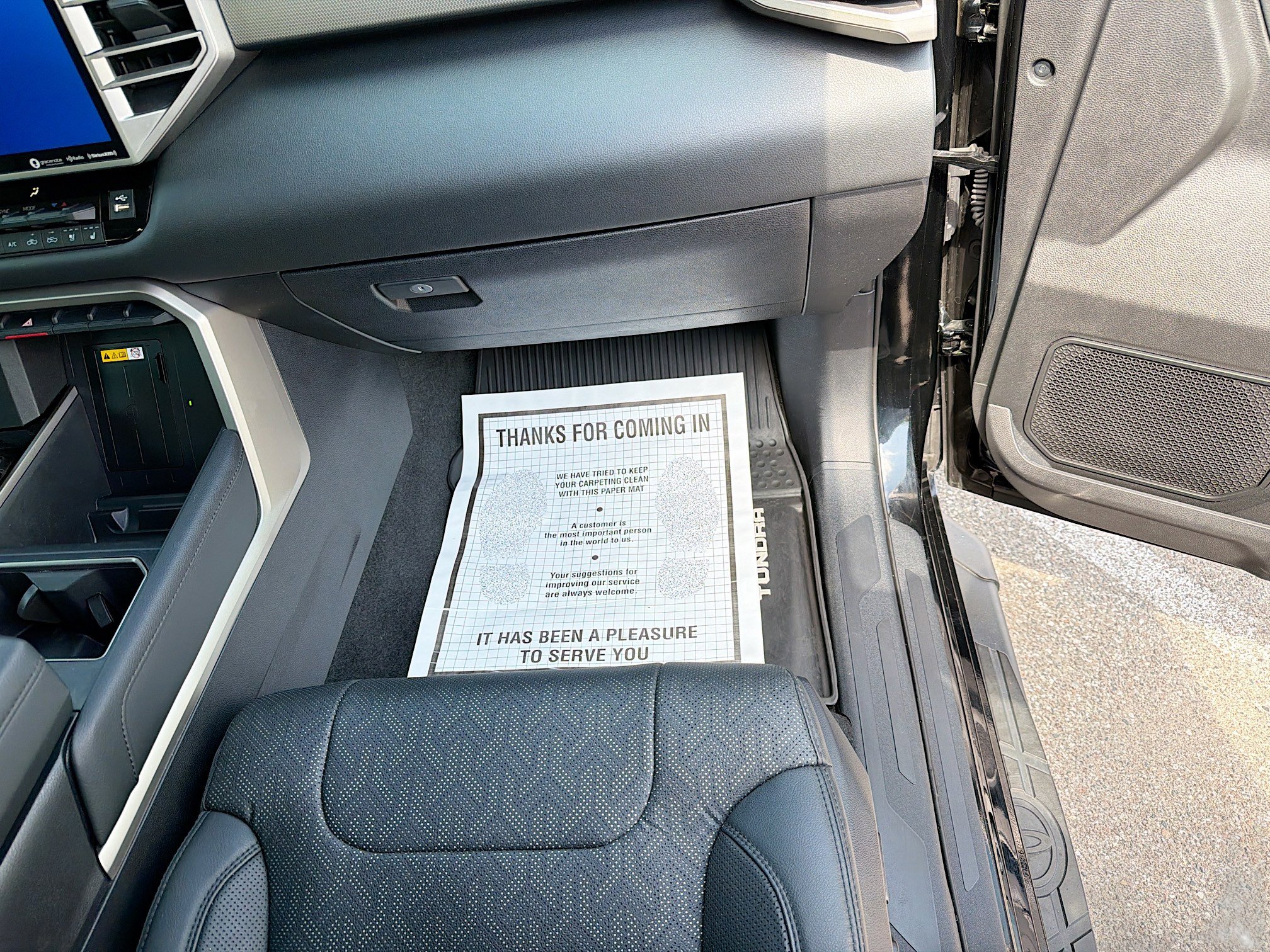 Used 2024 Toyota Tundra Limited w/ Power Package RWD image 16