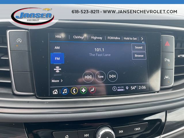 Used 2024 Buick Enclave Essence image 13