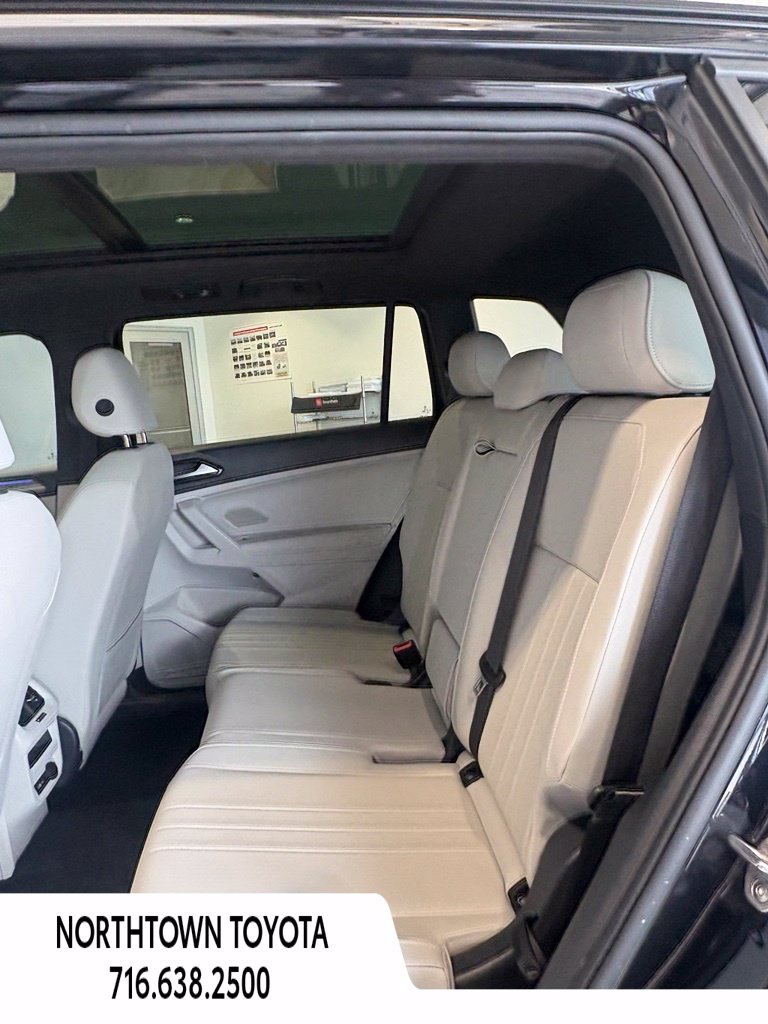 Used 2024 Volkswagen Tiguan SE R-Line AWD/4WD image 29