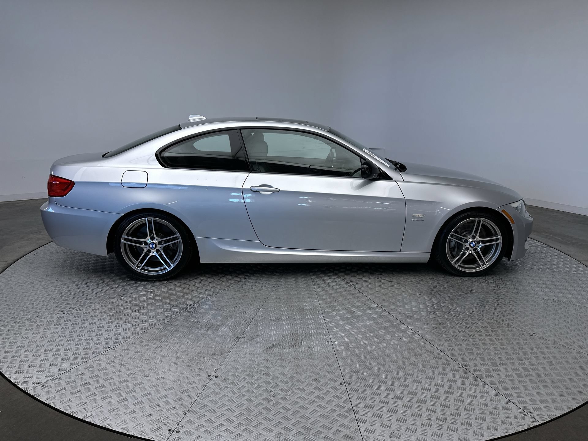 Used 2011 BMW 335is Coupe RWD image 10