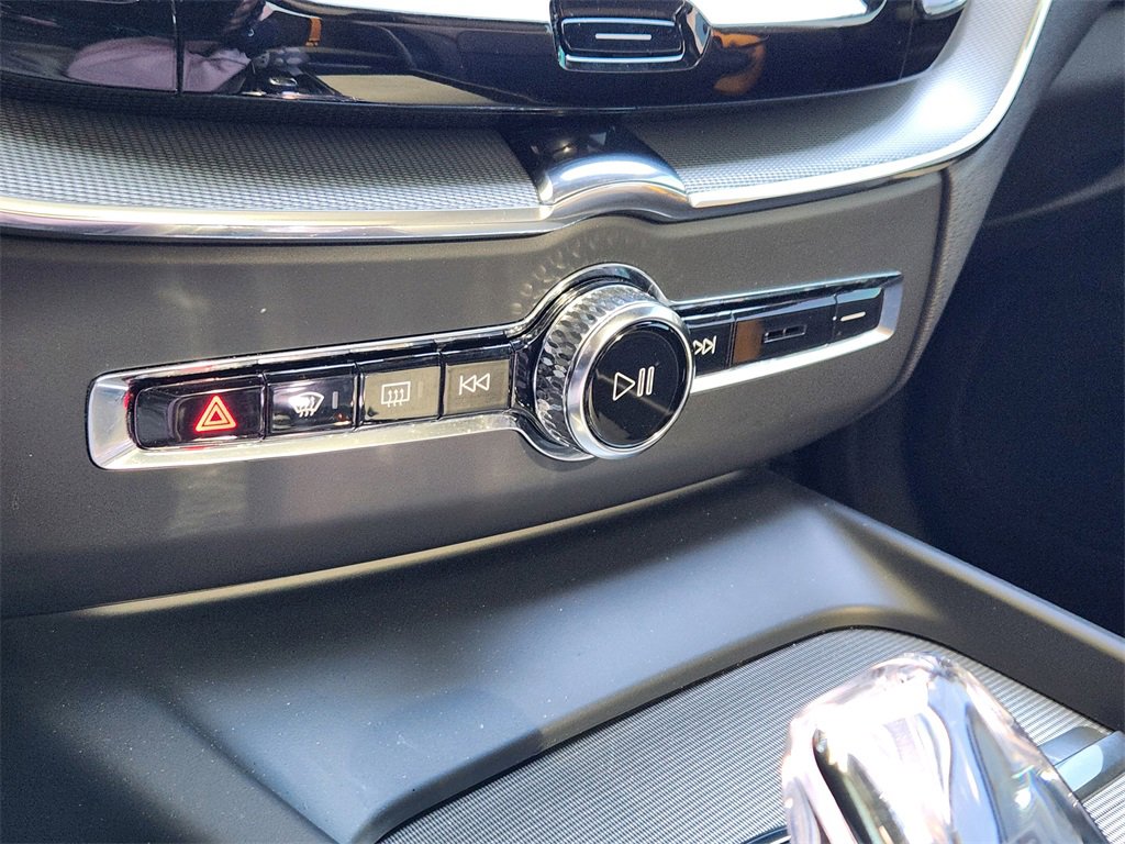 Used 2024 Volvo XC60 T8 Polestar image 17