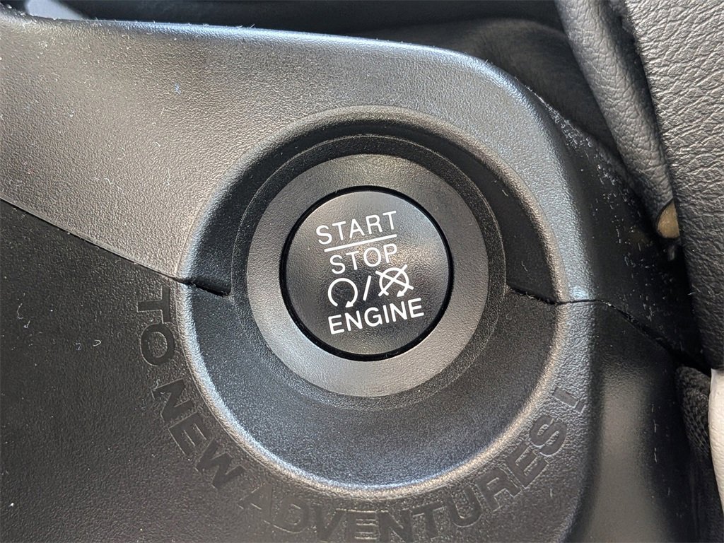 Used 2022 Jeep Renegade Latitude image 31