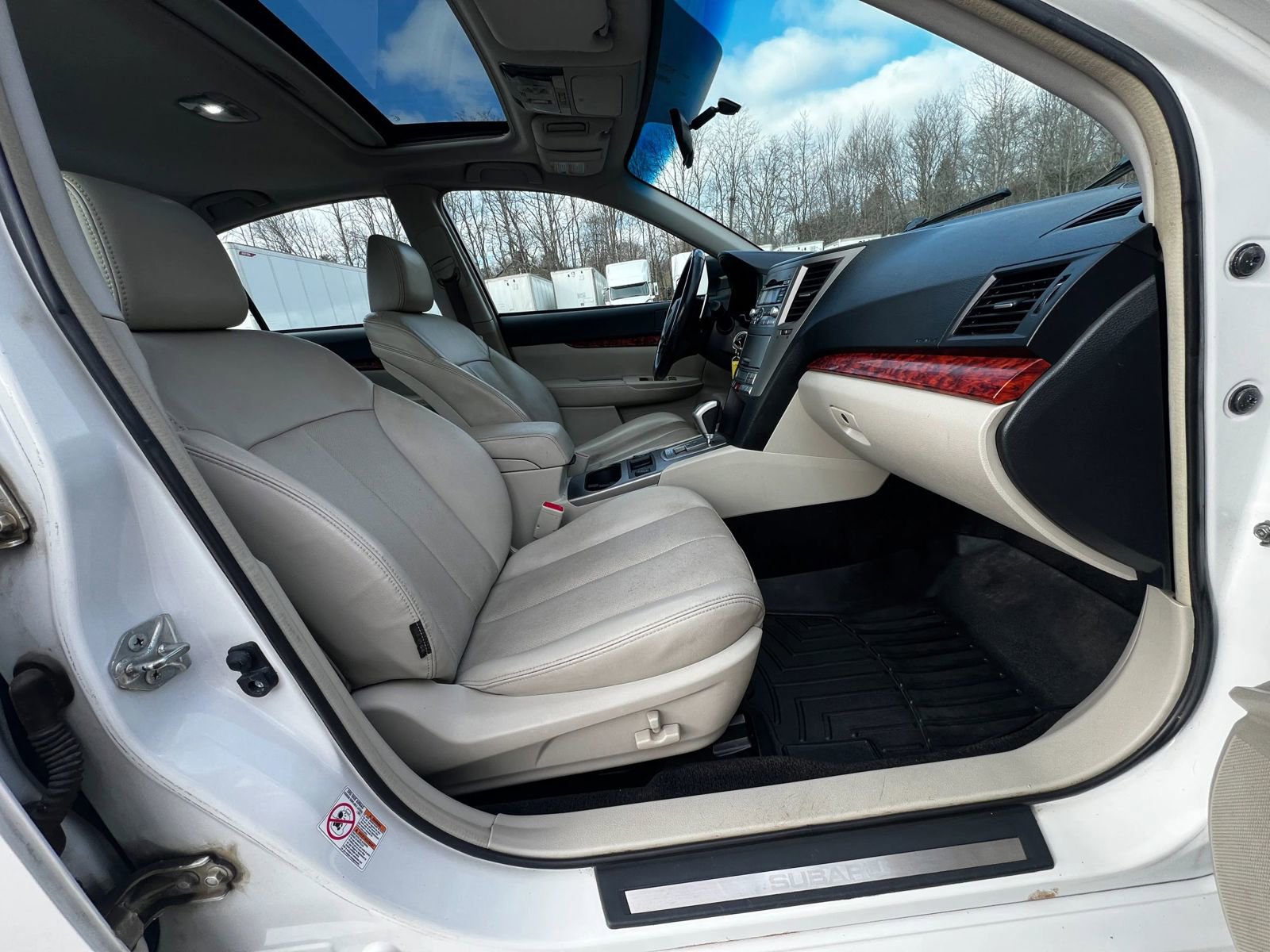 Used 2011 Subaru Legacy 2.5i Limited image 13