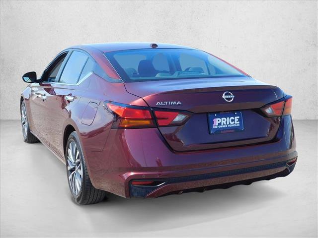 Used 2025 Nissan Altima 2.5 SV FWD image 13