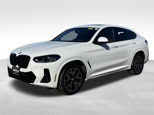 Used 2023 BMW X4 xDrive30i w/ M Sport Package image 3